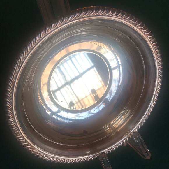 Silver Bowl by National “silver on copper” 1028 is 6 1/8” in diameter - Picture 3 of 9